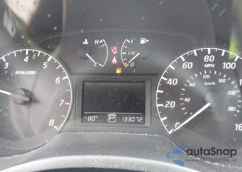 2017 Nissan Sentra S z USA, uszkodzony, nr VIN 3N1AB7AP3HY385738